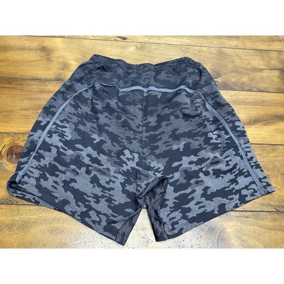Lululemon Shorts Men’s M Gray Camo Pace Breaker 9" Lined Athletic Running Gym - Picture 4 of 10